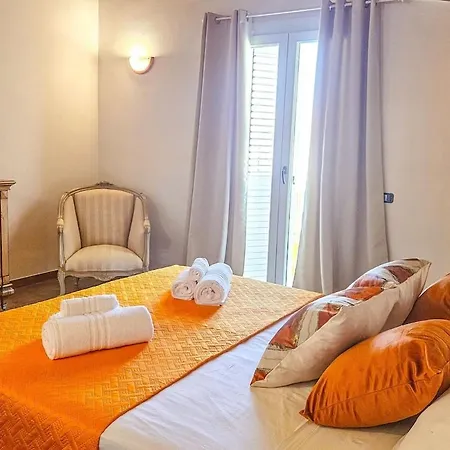 Villa Smeralda - 3 Bedroom And Jacuzzi Arzachena