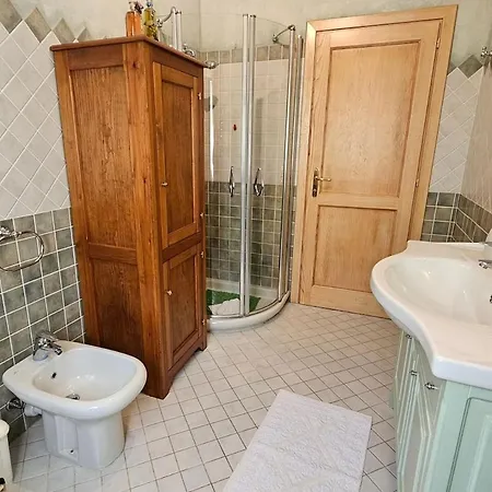 Villa Smeralda - 3 Bedroom And Jacuzzi