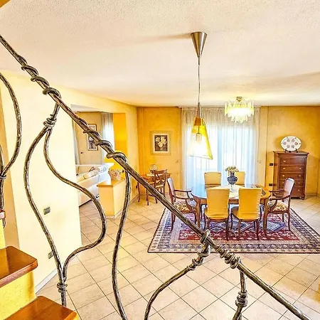 Smeralda - 3 Bedroom And Jacuzzi Arzachena