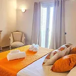 Villa Smeralda - 3 Bedroom And Jacuzzi Arzachena