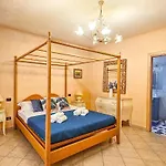 Smeralda - 3 Bedroom And Jacuzzi Villa Arzachena