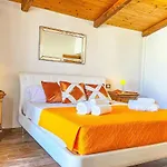 Smeralda - 3 Bedroom And Jacuzzi Arzachena