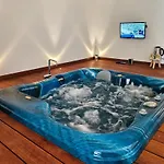 Smeralda - 3 Bedroom And Jacuzzi *