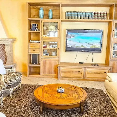 Villa Smeralda - 3 Bedroom&jacuzzi Arzachena